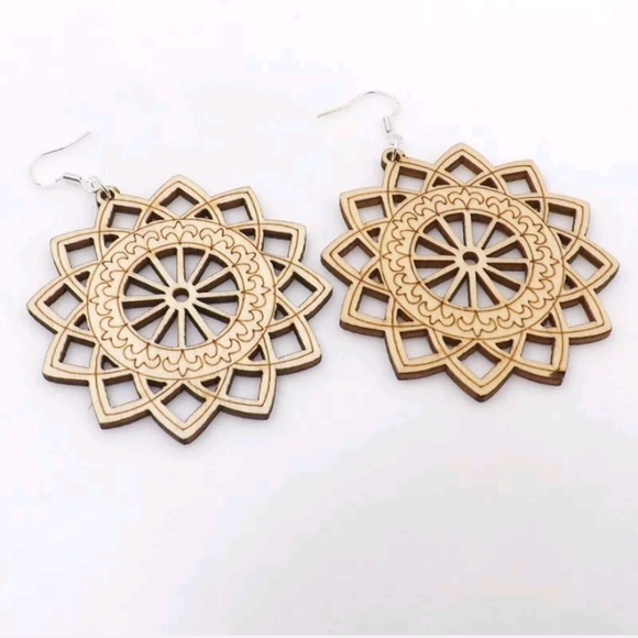 Handmade Beautiful Wooden Dangle Drop Earrings - Picture 3 of 3